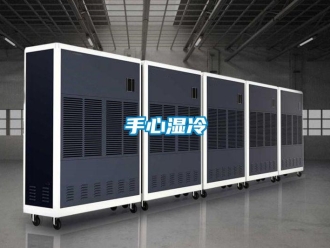 知識(shí)百科手心濕冷